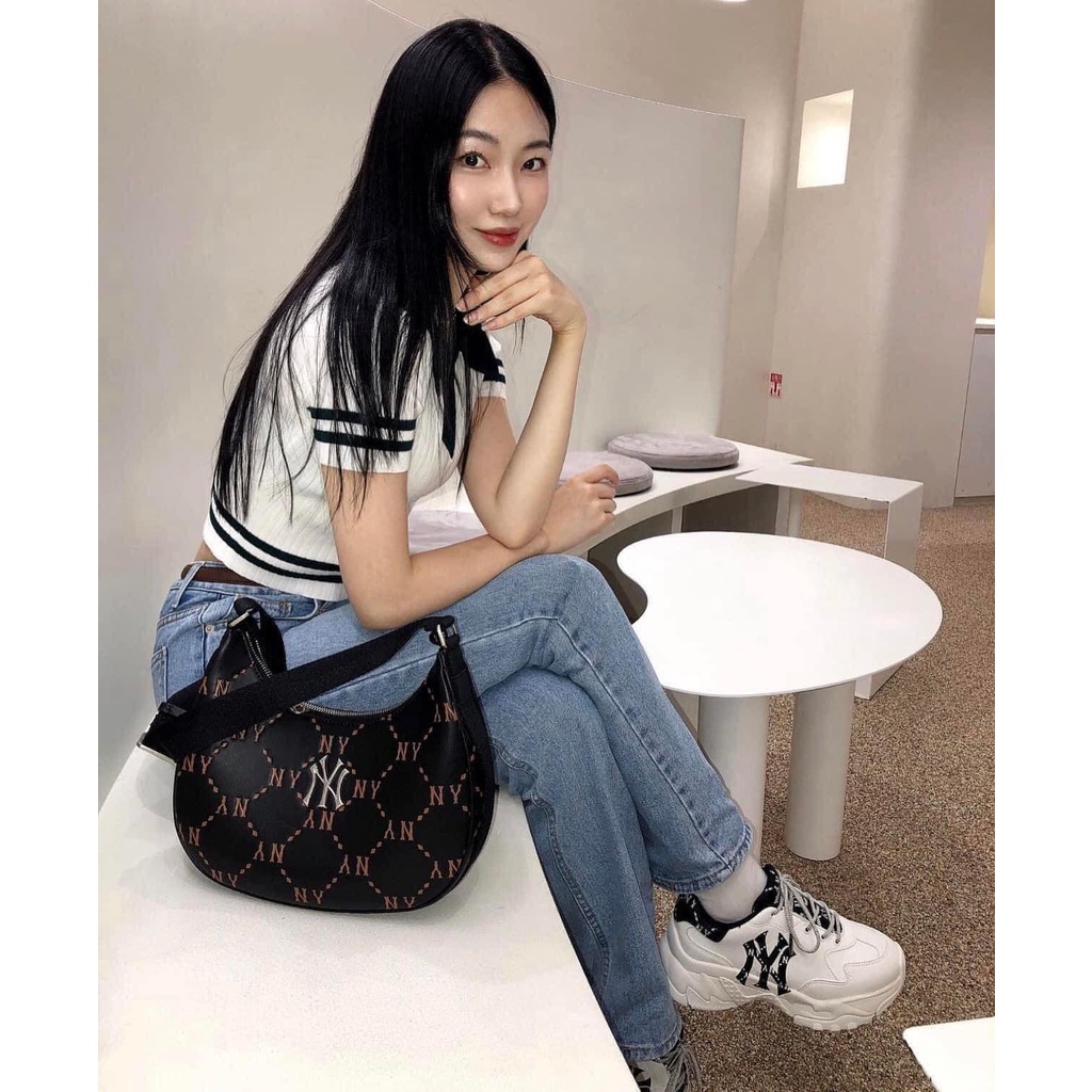 Túi kẹp nách MLB nữ 2022