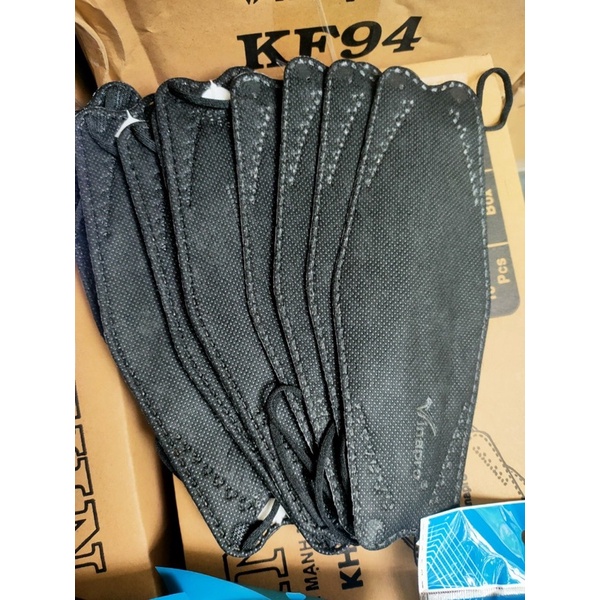 khẩu trang cua trắng và cá kf94, nhiều màu , thùng 30 bịch 300 chiếc .