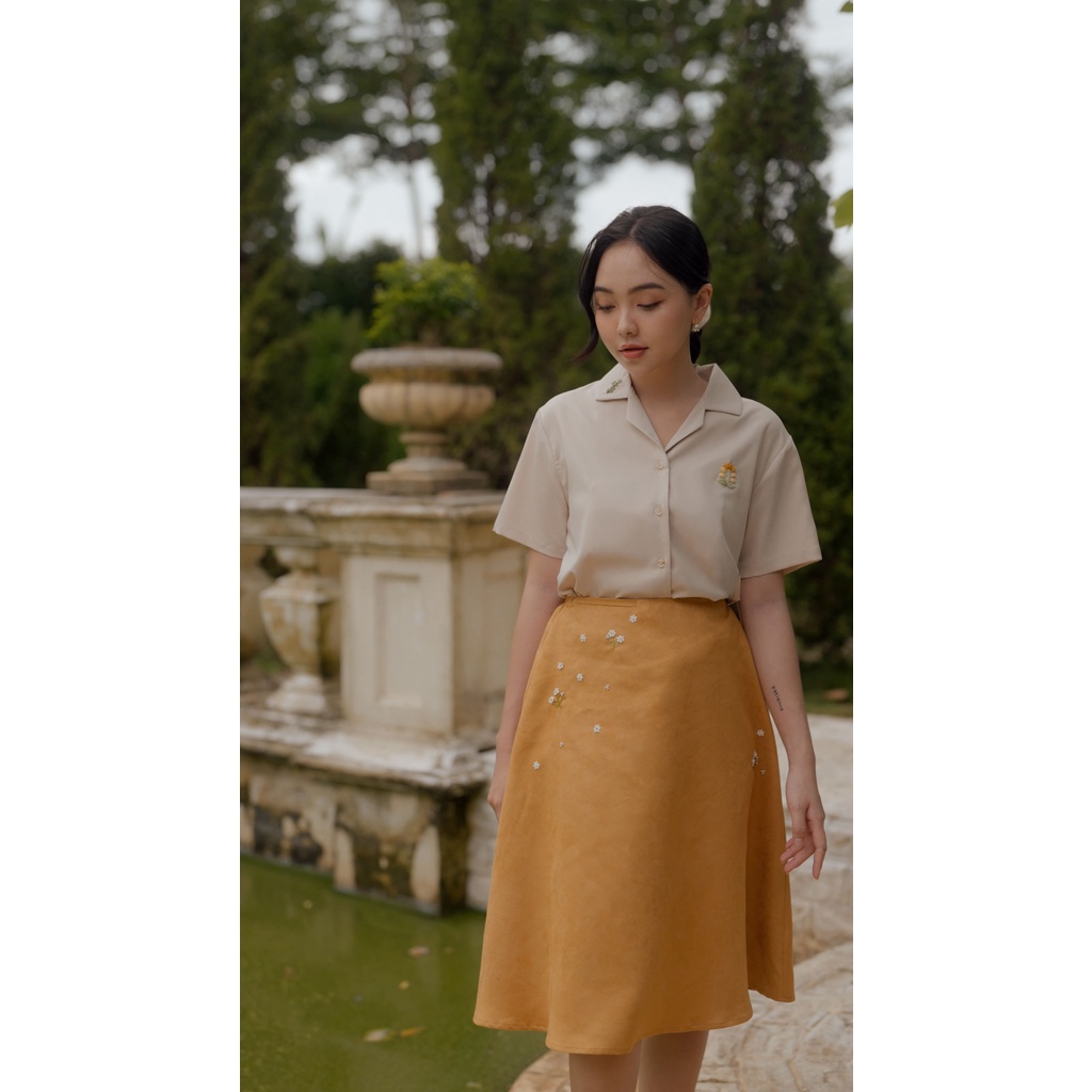 Áo sơ mi cổ thủ thư thêu hoa nổi-SMTT2 hangkao closet