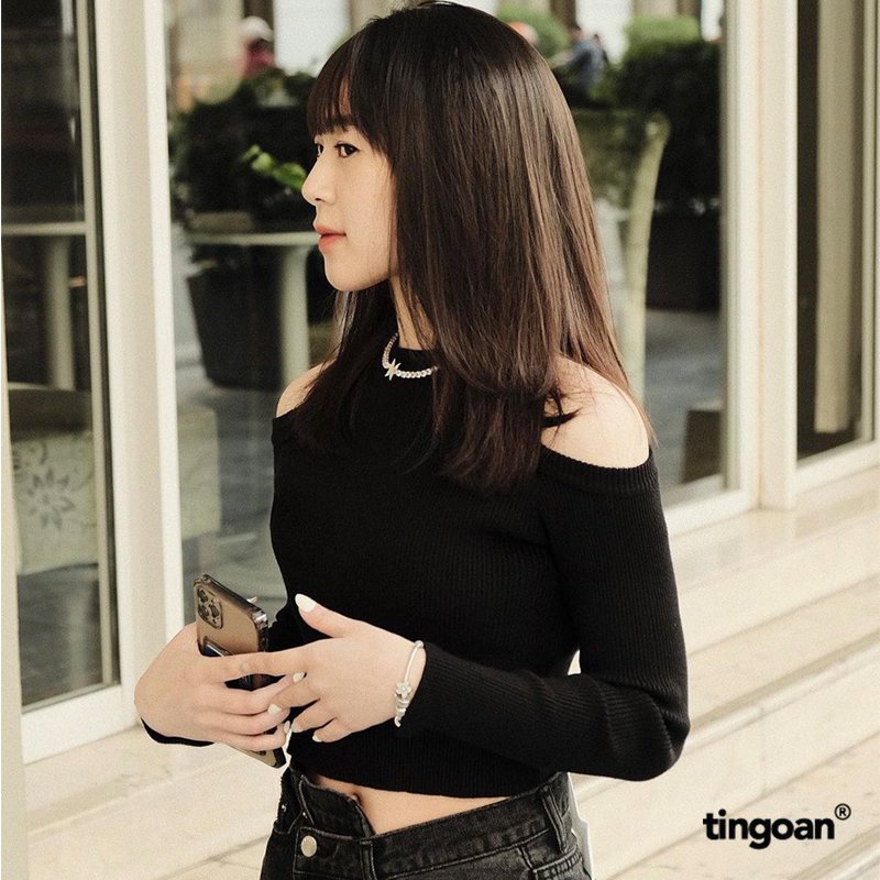 Áo len dáng lửng khoét hai vai đen tingoan sài gòn SOMI TOP/BL