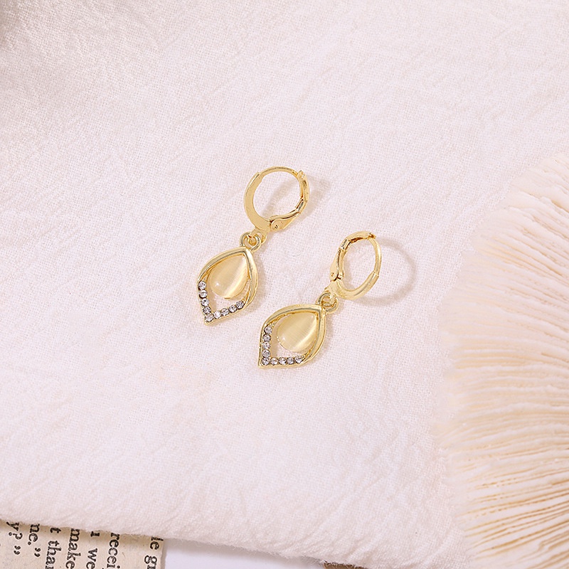 Bông Tai Hoa Tulip Đính Đá Mắt Mèo Thời Trang Cao Cấp Phong Cách Hàn Quốc