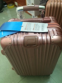 SIZE 20 - VALI KÉO DÒNG RIMOWA