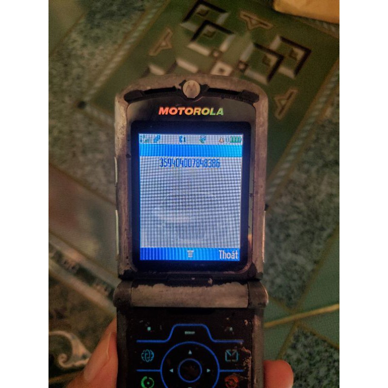 Điện thoại Motorola V3i Cũ nguyên zin tem