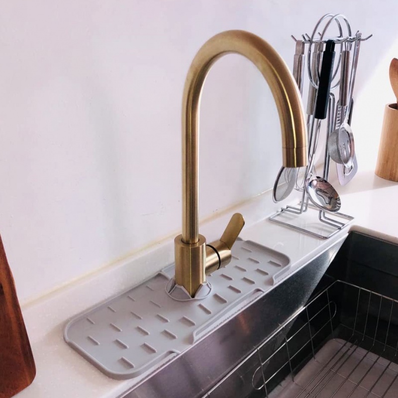 Tấm đệm silicone lót bảo vệ vòi nước bồn rửa bếp