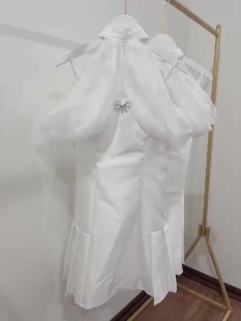 Váy thiết kê màu trắng chất Tacta 2 Lớp Cup Ngực Kèm Tag Đá Phối Cổ Tơ Tiểu Thư Có Ảnh Thật sẵn hàng kèm video | BigBuy360 - bigbuy360.vn