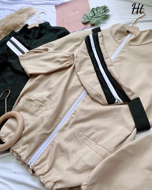 Sét 2 món áo khoác và túi chéo H2D387