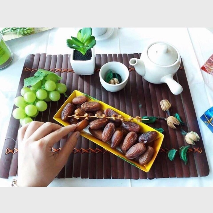 CHÀ LÀ KHÔ NGUYÊN CÀNH HỘP 1KG