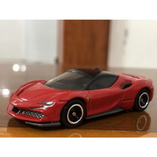 Xe mô hình Ferrari 1:64