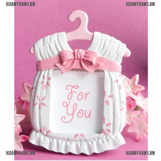 Khung ảnh hình đầm em bé dễ thương bắt mắt