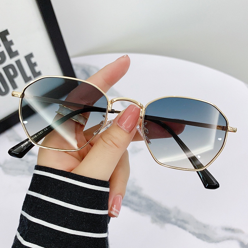 Kính Mát Chống Nắng Thiết Kế Độc Đáo Thời Trang Cho Nữ