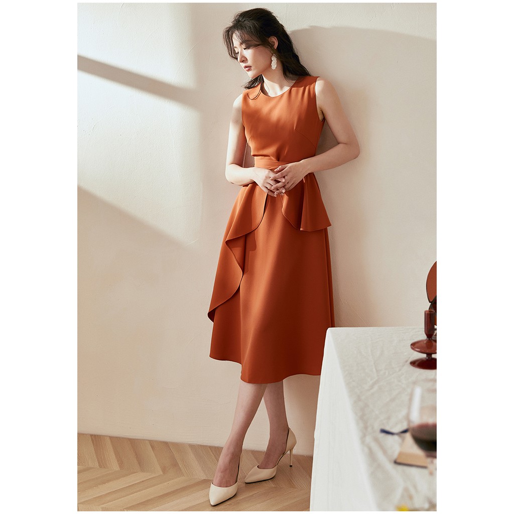Đầm xòe cổ tròn kiểu dáng xinh màu cam sáng