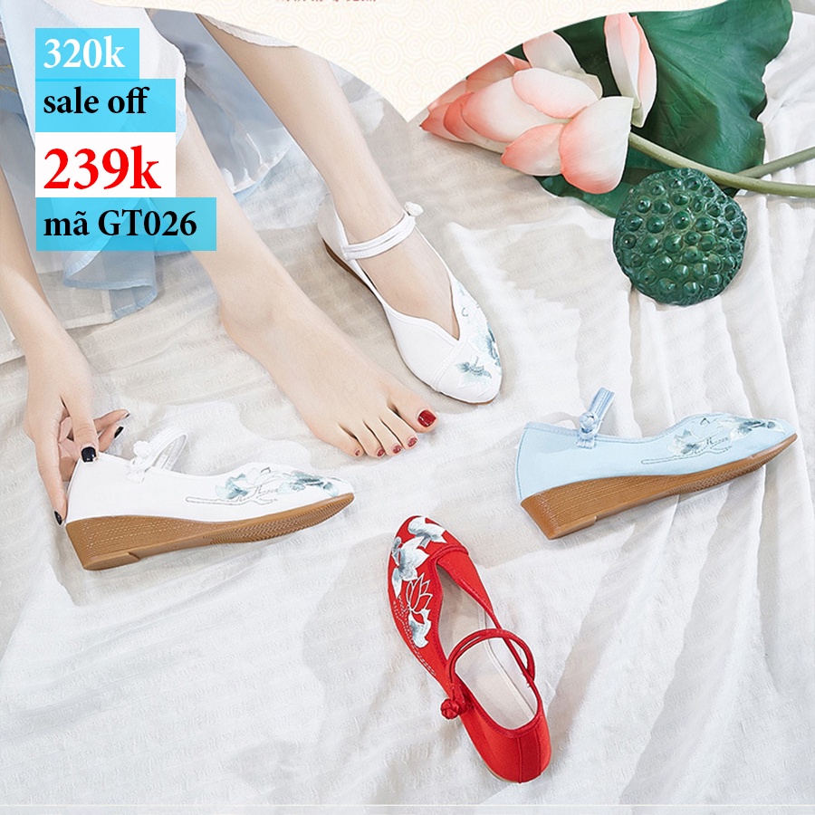 Giày thêu hoa đế thấp họa tiết trắng GT026