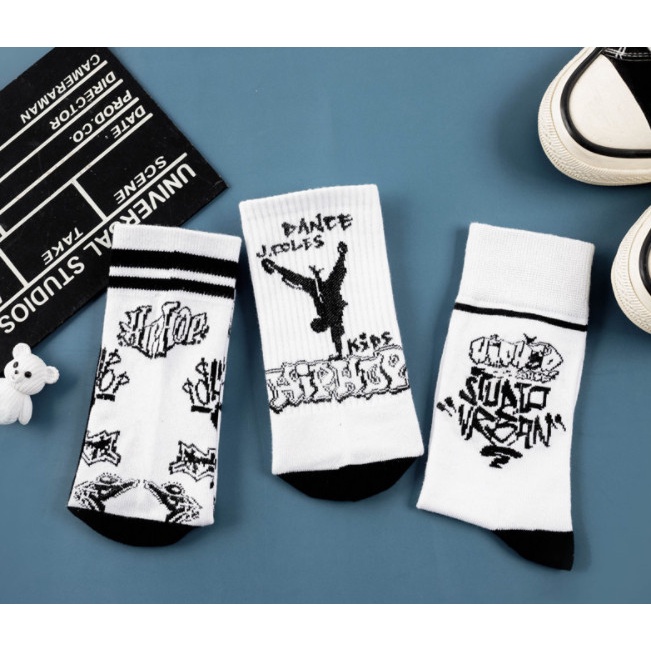 Vớ thể thao cao cổ Nam Nữ phong cách trẻ trung, cá tính, năng động.