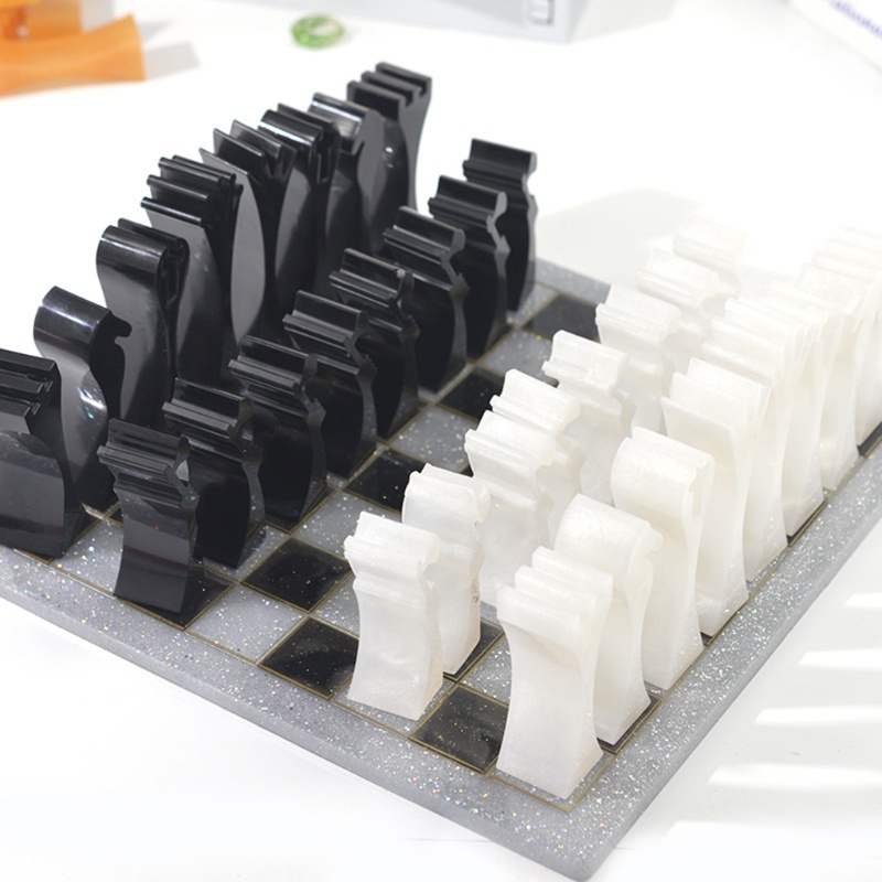 Bộ 2 khuôn làm bàn cờ vua 3D bằng resin epoxy tiện dụng
