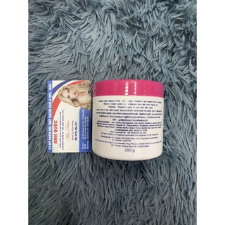 kem massage vitamin e pink 250ml