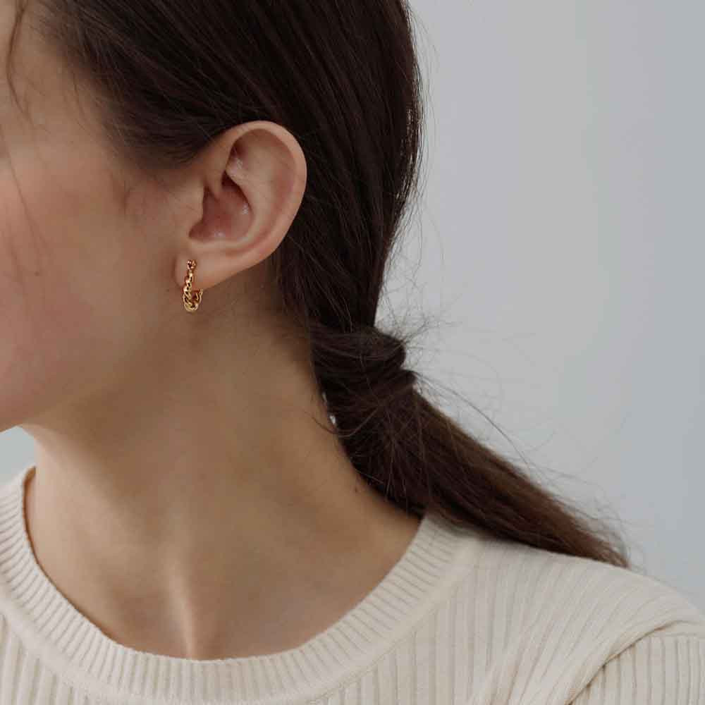 Thời Trang Khuyên Tai Tròn Màu Vàng Kim Cho Nam Và Nữ