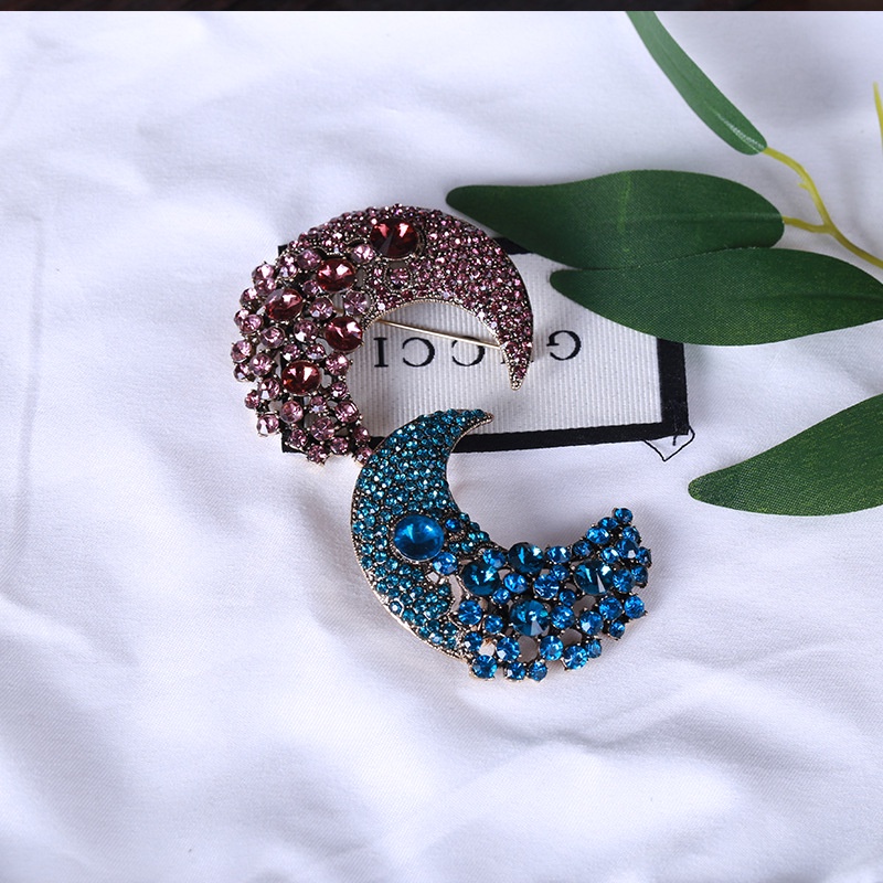 Trâm Cài Áo Hình Mặt Trăng Đính Đá Thời Trang