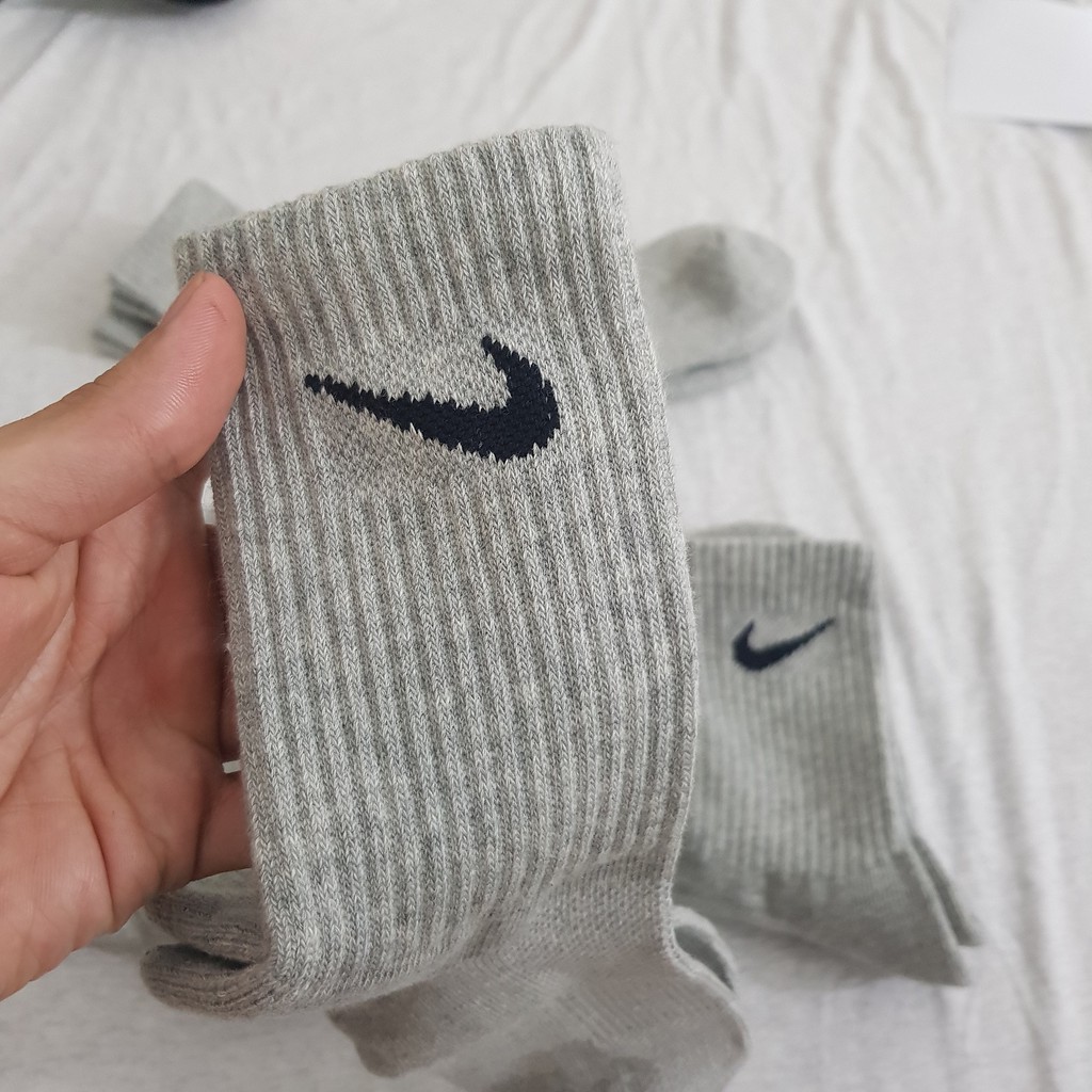 Tất Thể thao cao cổ Nike xám ( hàng chính hãng xuất Nhật )