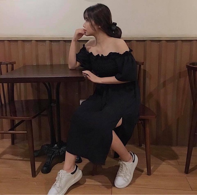 ĐẦM RUMA DRESS XẺ TÀ FROM DÀI MÀU ĐEN - ĐẦM XOÈ NHẸ PHẦN TRÊN NHÚN BO CHUN ( kèm ảnh thật ) | BigBuy360 - bigbuy360.vn