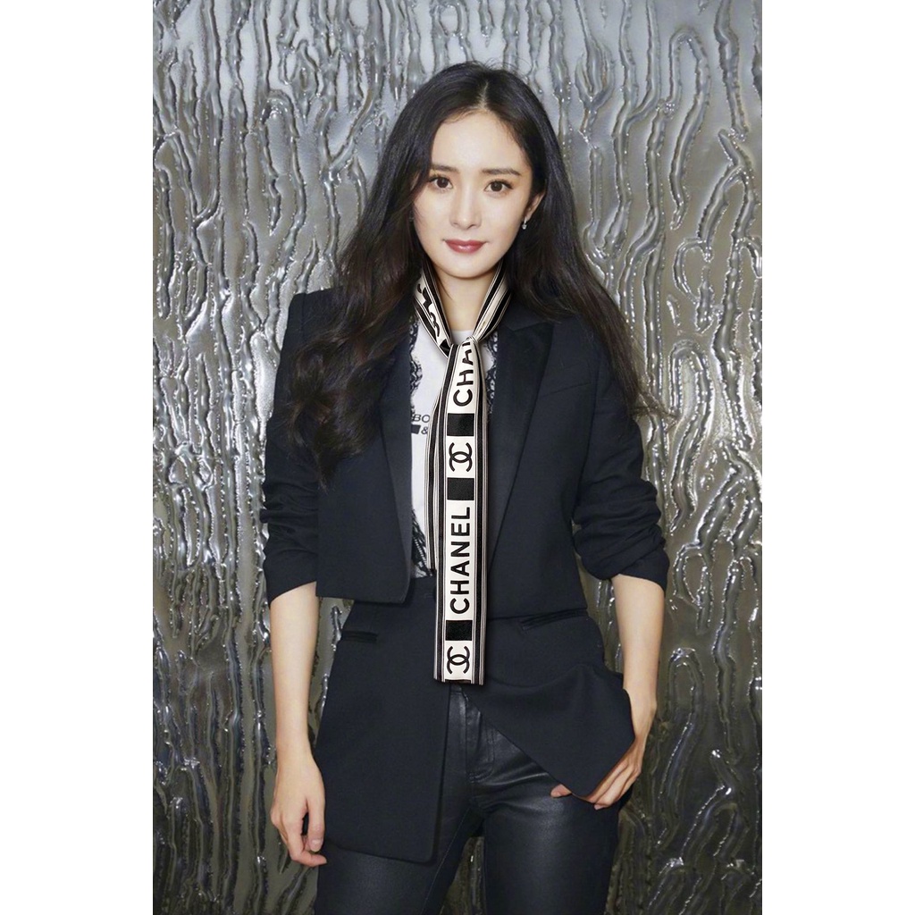 Khăn Choàng Cổ / Khăn Tay / Túi Xách Bằng Lụa Phối Ruy Băng In Chữ CC Màu Đen Thời Trang Cho Nữ