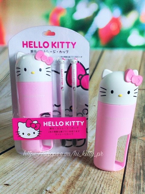 Set hộp+ 2 bàn chải răng Hello Kitty