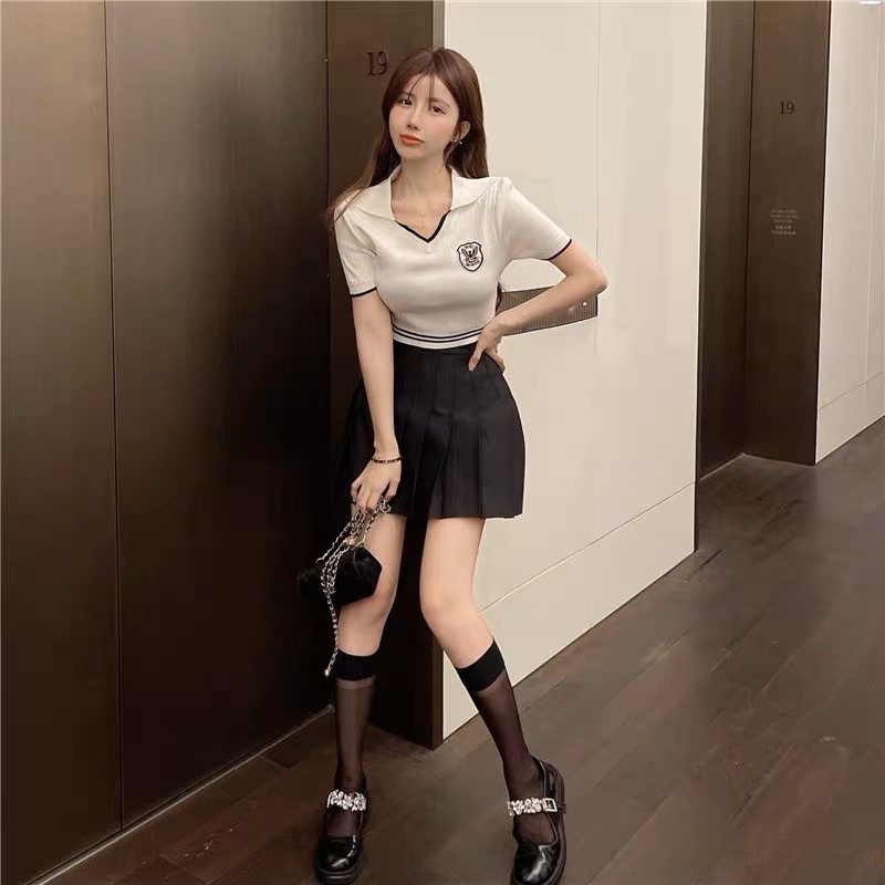 ÁO CROPTOP HỌC SINH SINH VIÊN PHỐI VIỀN IN LÔ GÔ VT21