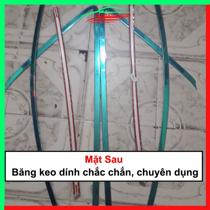 Bộ nẹp viền chân kính cong kính Innova 2017-2023 Inox sáng bóng chuẩn form xe