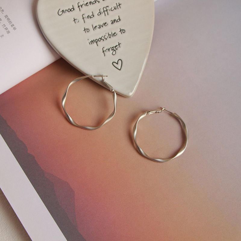 Khuyên Tai Tròn Họa Tiết Xoắn Ốc Phong Cách Phương Tây Cổ Điển Dành Cho Nữ