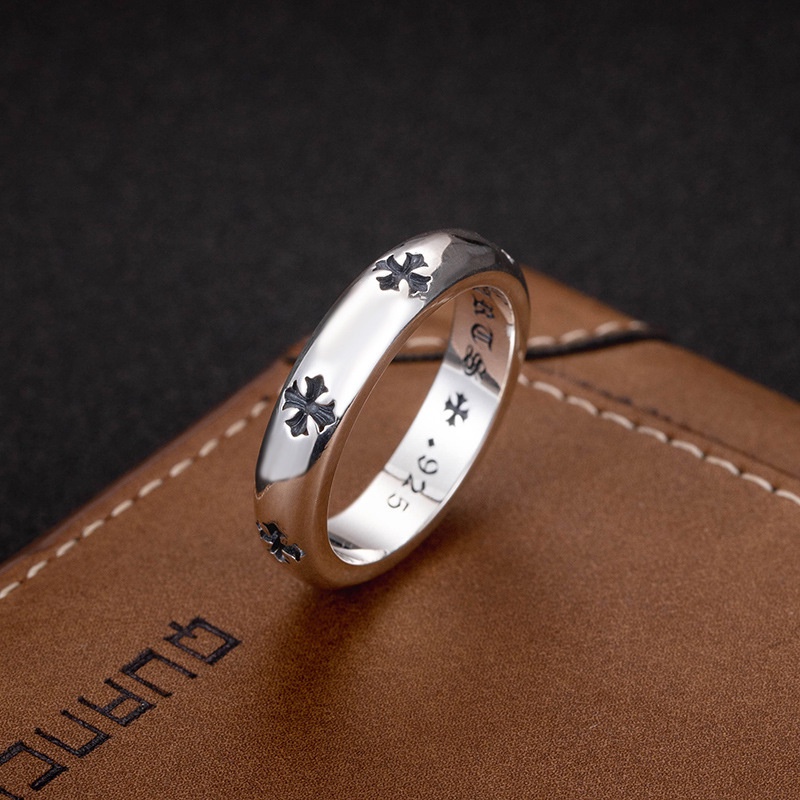 Nhẫn Chrome Heart Thép Titan Không Gỉ Bản Bo Tròn Dành Cho Nam Nữ