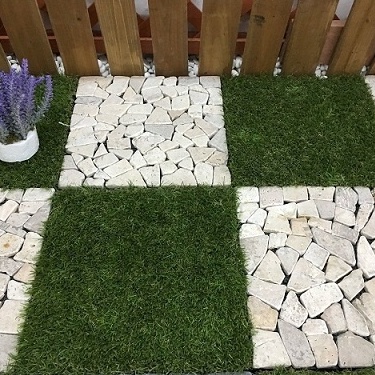 Vỉ đá tự nhiên lót sàn trang trí ban công sân vườn