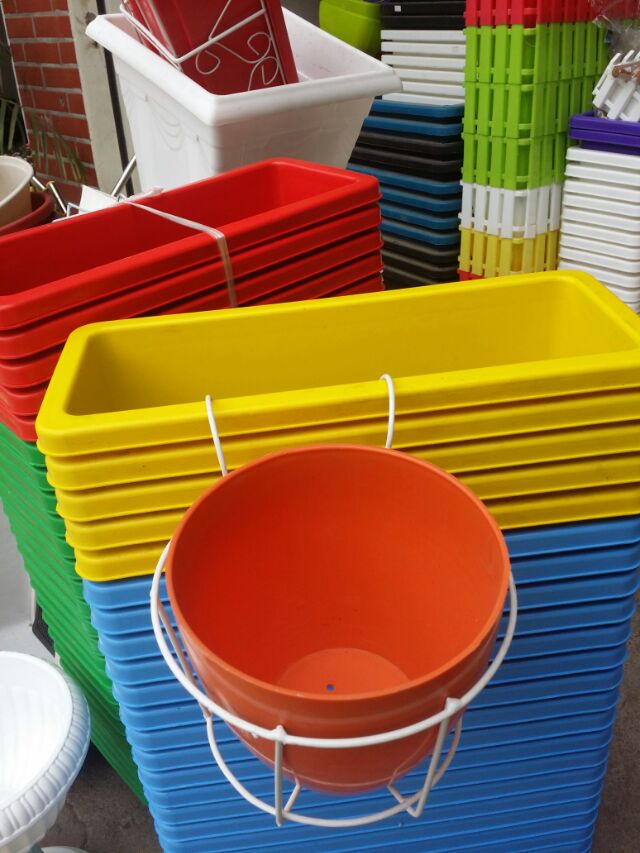 Giá sắt tròn đỡ chậu hoa treo ban công cỡ nhỡ