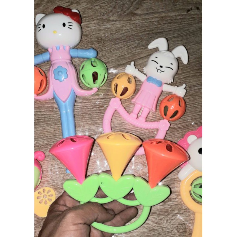 Sét 5 món lắc nhạc_lục lạc bằng nhựa cho bé