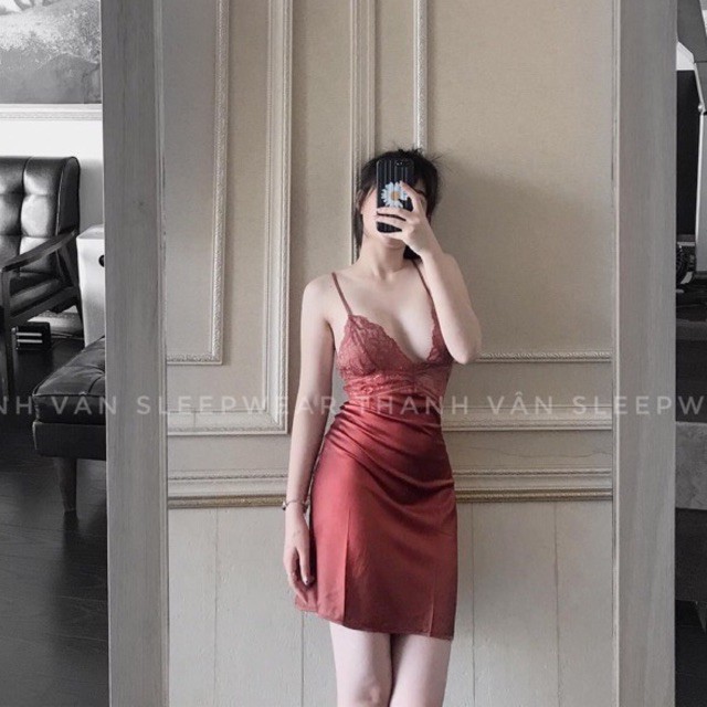 Váy ngủ ren ngực sau lưng chéo lụa satin cao cấp quảng châu