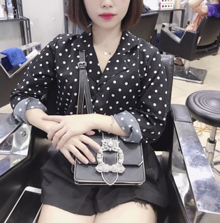 Sơ mi chấm bi