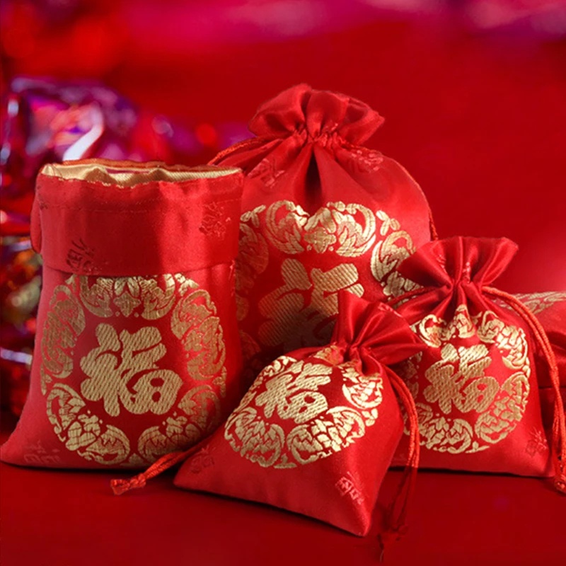 Túi rút dây may mắn màu đỏ phong cách Trung Hoa đựng kẹo/quà tặng dịp năm mới