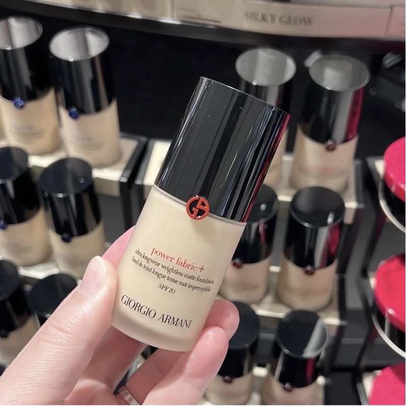 Kem nền Giorgio Armani Power Fabric + bản mới