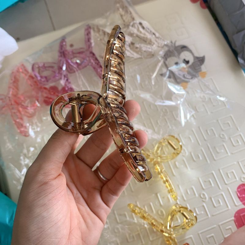 Kẹp gắp chéo trong suốt nhiều màu size to