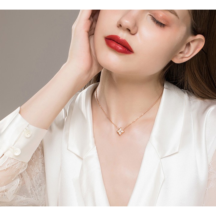 Dây chuyền nữ ttian bông hoa hình thoi siêu đẹp, bền màu, chuẩn thời trang