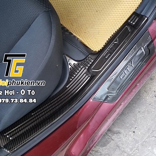 Ốp bậc cửa, nẹp bước chân cacbon xe Honda City 2015- 2020, 2021 - vân Carbon cao cấp (tặng kèm keo 3M)