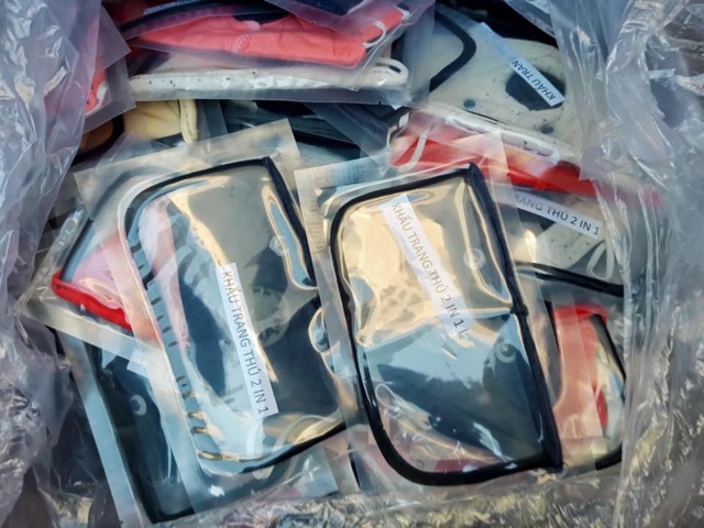 Khẩu trang vải 3 in 1 có kính chắn và bộ lọc khí mẫu mới 2020 | BigBuy360 - bigbuy360.vn