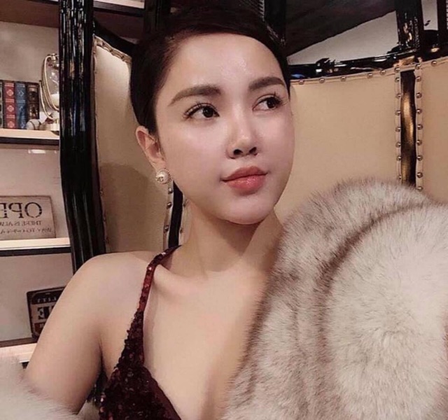 BÔNG TAI NỤ CN ĐÍNH NGỌC