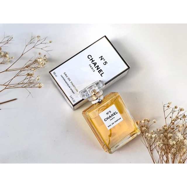 Nước hoa nữ chanel No.5 của Pháp
