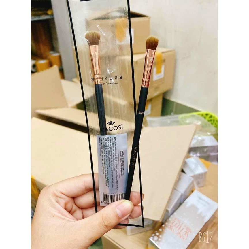 Cọ Tán Phấn Mắt Vacosi Small Shadow Brush E02