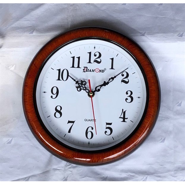 Đồng hồ treo tường tròn 25cm, số in, giao màu ngẫu nhiên