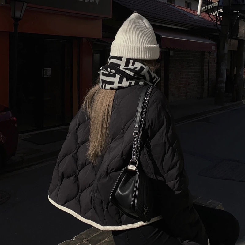 Áo Khoác Mỏng Dáng Ngắn Màu Đen Thời Trang Mùa Đông Cho Nữ