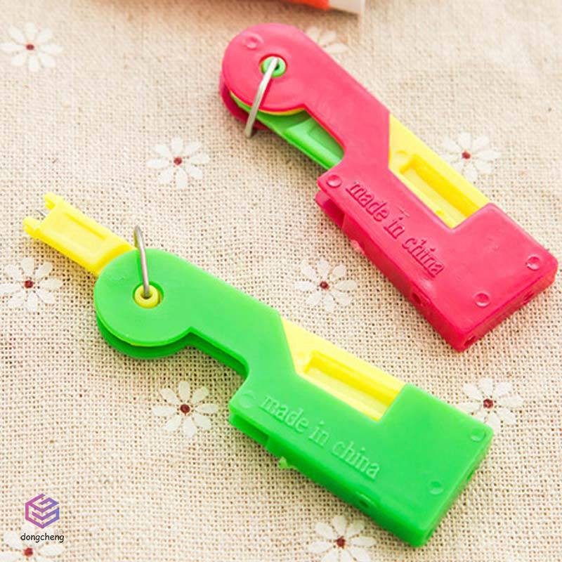 Dụng cụ hỗ trợ xỏ dây chỉ tự động nhanh chóng tiện lợi