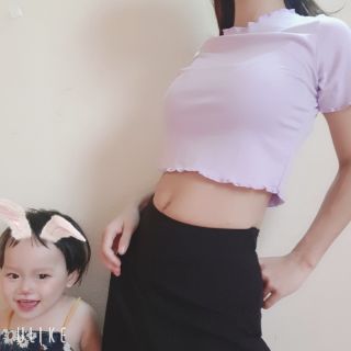 Áo croptop viền bèo ( form chất vải đẹp, ảnh shop chụp )