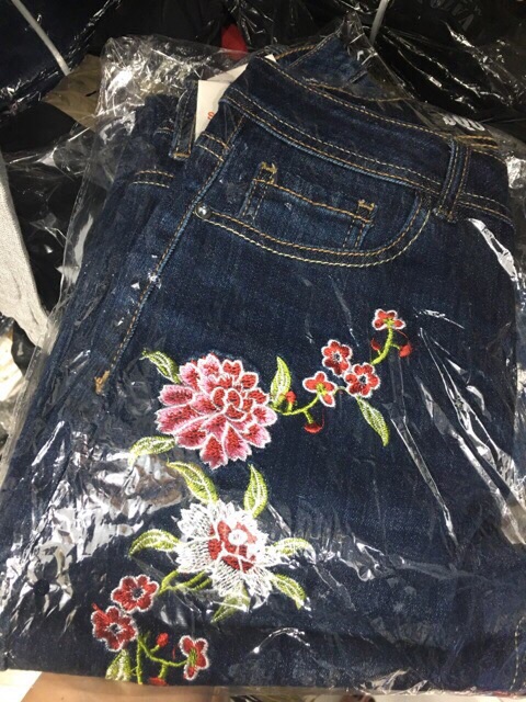 QUẦN JEANS BAGGY THÊU HOA - 9t - vnxk