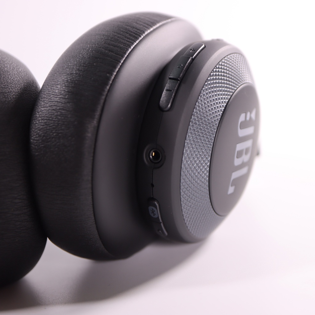 Tai Nghe Bluetooth Chụp Tai Chống Ồn JBL E65BTNC-Tai Nghe JBL Chính Hãng