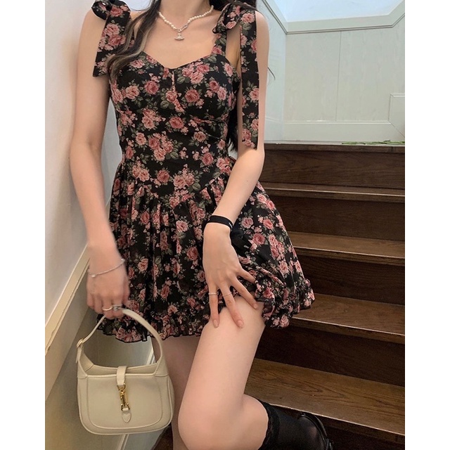 Đầm hoa rosie dáng xoè hai dây phong cách Hàn Quốc